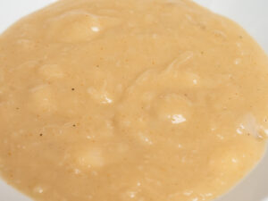 Krémes taró főzelék közelről, a hagyományos krumplifőzelék gluténmentes alternatívája